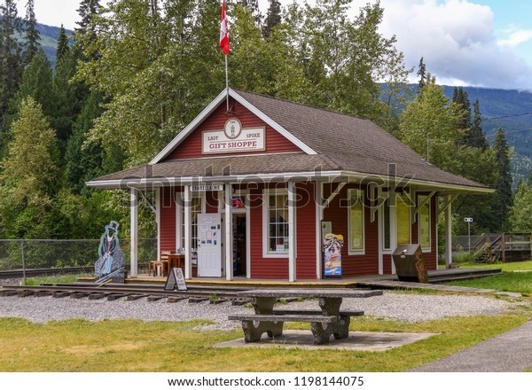 Du Ngoạn BỜ TÂY CANADA (6 Ngày 5 Đêm)