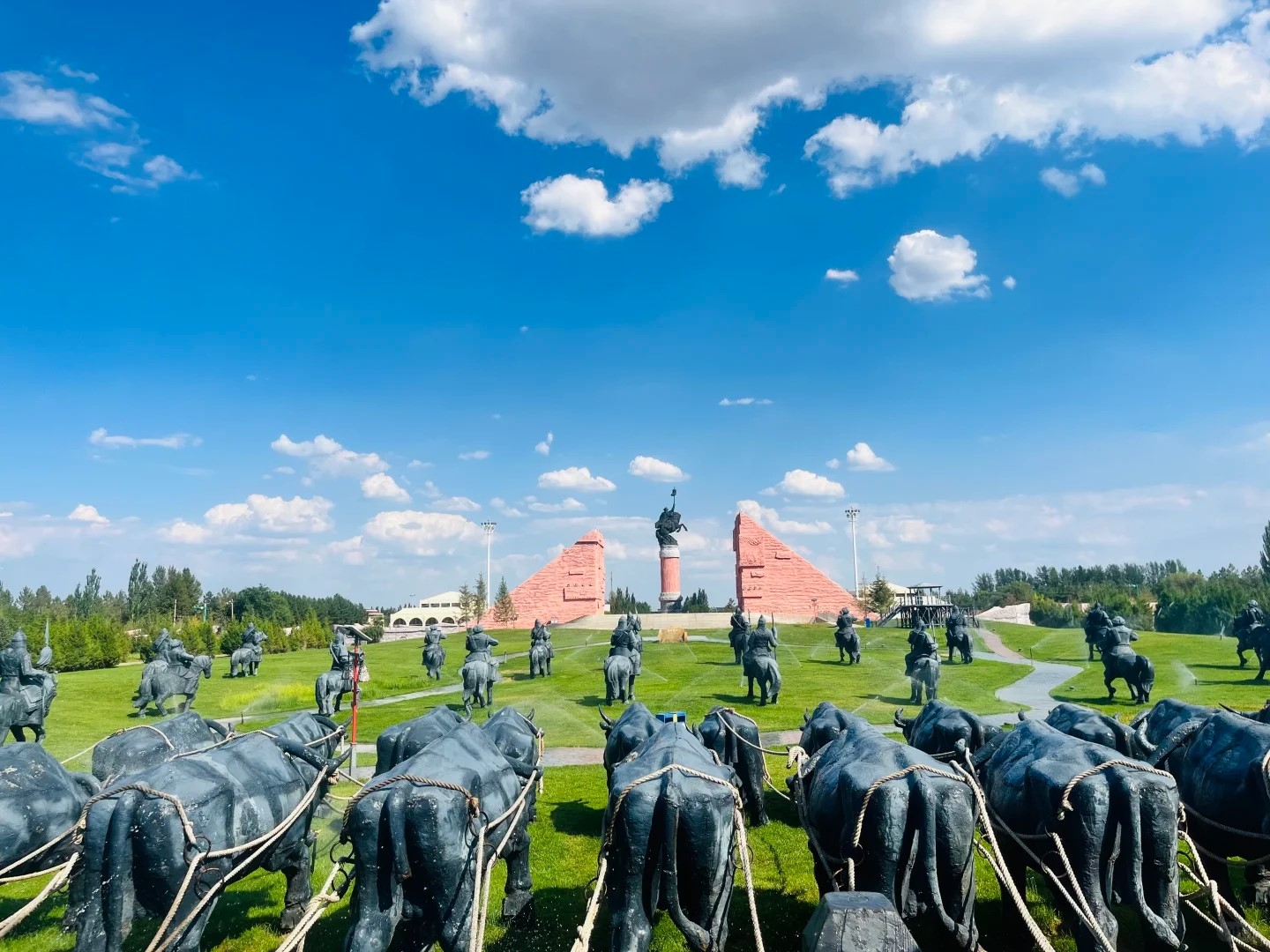 TOUR TRUNG QUỐC - NỘI MÔNG: HOHHOT - THẢO NGUYÊN HY LA MỘC NHÂN - TƯƠNG SA LOAN - ORDOS - LĂNG THÀNH CÁT TƯ HÃN