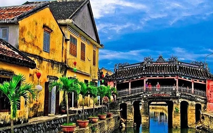 THIÊN ĐƯỜNG ĐÀ NẴNG: (ĐÀ NẴNG – PHỐ CỔ HỘI AN – CỐ ĐÔ HUẾ - BÁN ĐẢO SƠN TRÀ – BIỂN MỸ KHÊ – BÀ NÀ HILLS – ĐỘNG PHONG NHA/ĐỘNG THIÊN ĐƯỜNG)