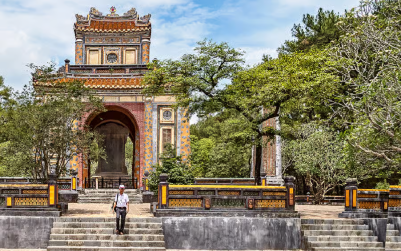 THIÊN ĐƯỜNG ĐÀ NẴNG: (ĐÀ NẴNG – PHỐ CỔ HỘI AN – CỐ ĐÔ HUẾ - BÁN ĐẢO SƠN TRÀ – BIỂN MỸ KHÊ – BÀ NÀ HILLS – ĐỘNG PHONG NHA/ĐỘNG THIÊN ĐƯỜNG)