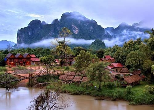 Tour Du Lịch Lào 2025: VIÊNG CHĂN – LUANG PRABANG – VĂNG VIÊNG